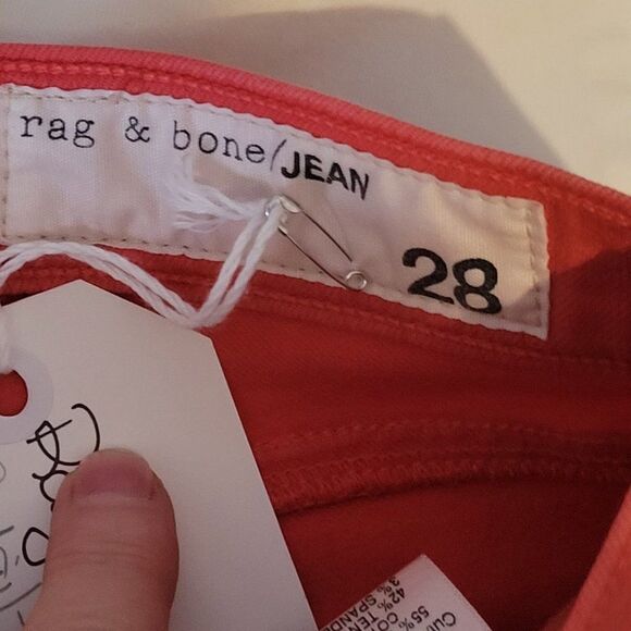 * * J BRAND BURGUNDY/WINE COLOUR SLIGHT STRETCH JEANS Final Discount - Picture 9 of 9